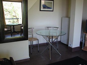 Hotel Emerald Heights Массури Экстерьер фото