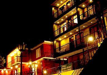 Hotel Emerald Heights Массури Экстерьер фото
